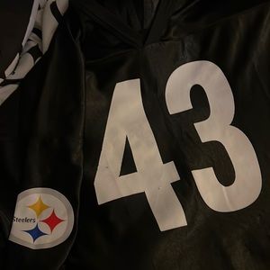 Troy Polamalu black replica jersey worn a few times great condition.